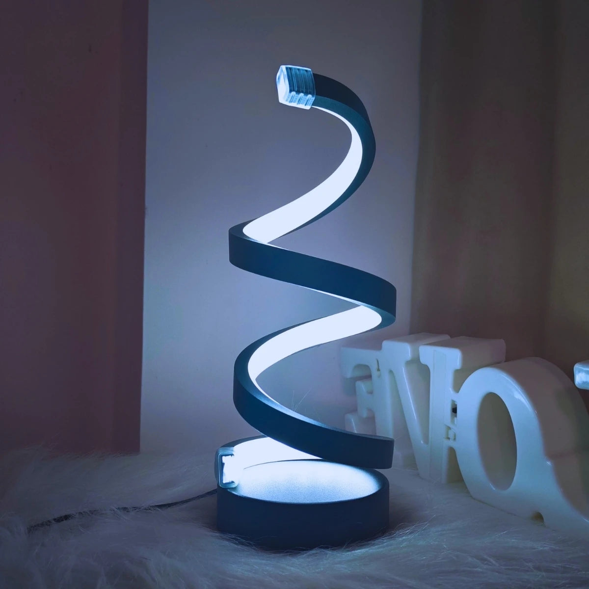Lampe de table spirale au design moderne pour salon et chambre